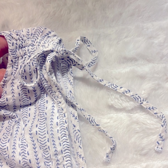 Old Navy sleeveless top size L - Picture 5 of 8